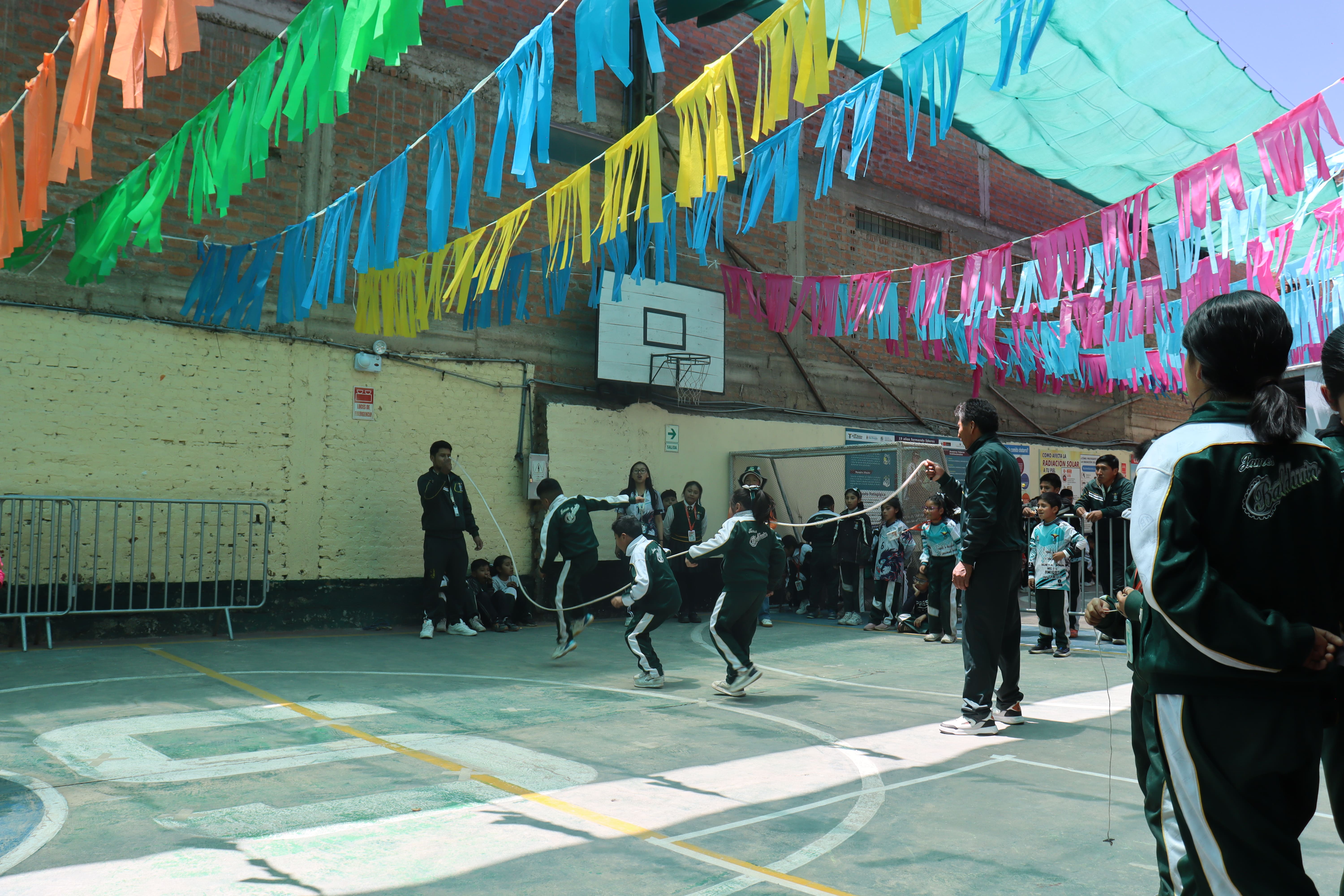 Juegos de Antaño (Primaria) - Sede Juliaca (20 Años)