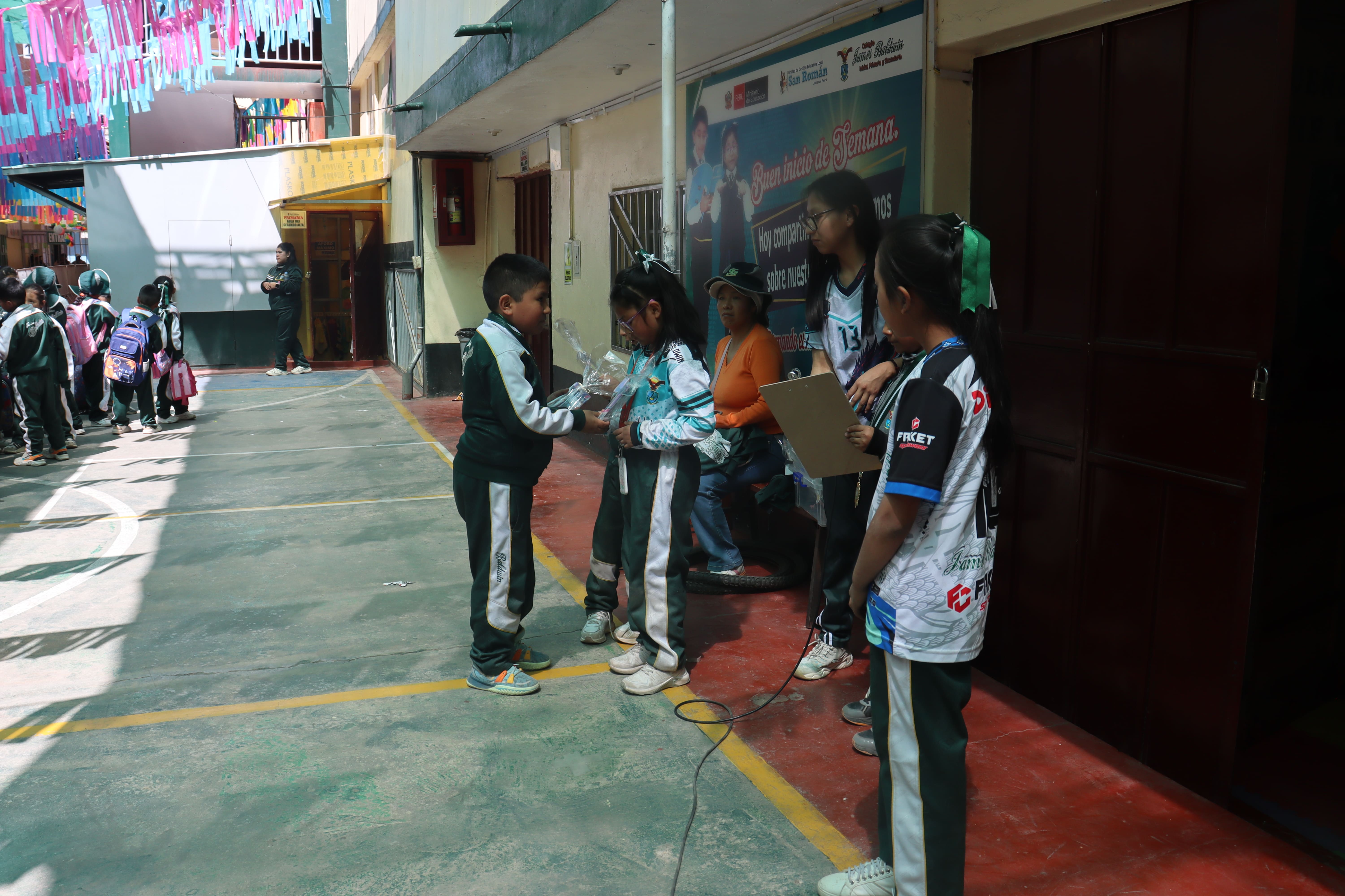 Juegos de Antaño (Primaria) - Sede Juliaca (20 Años)