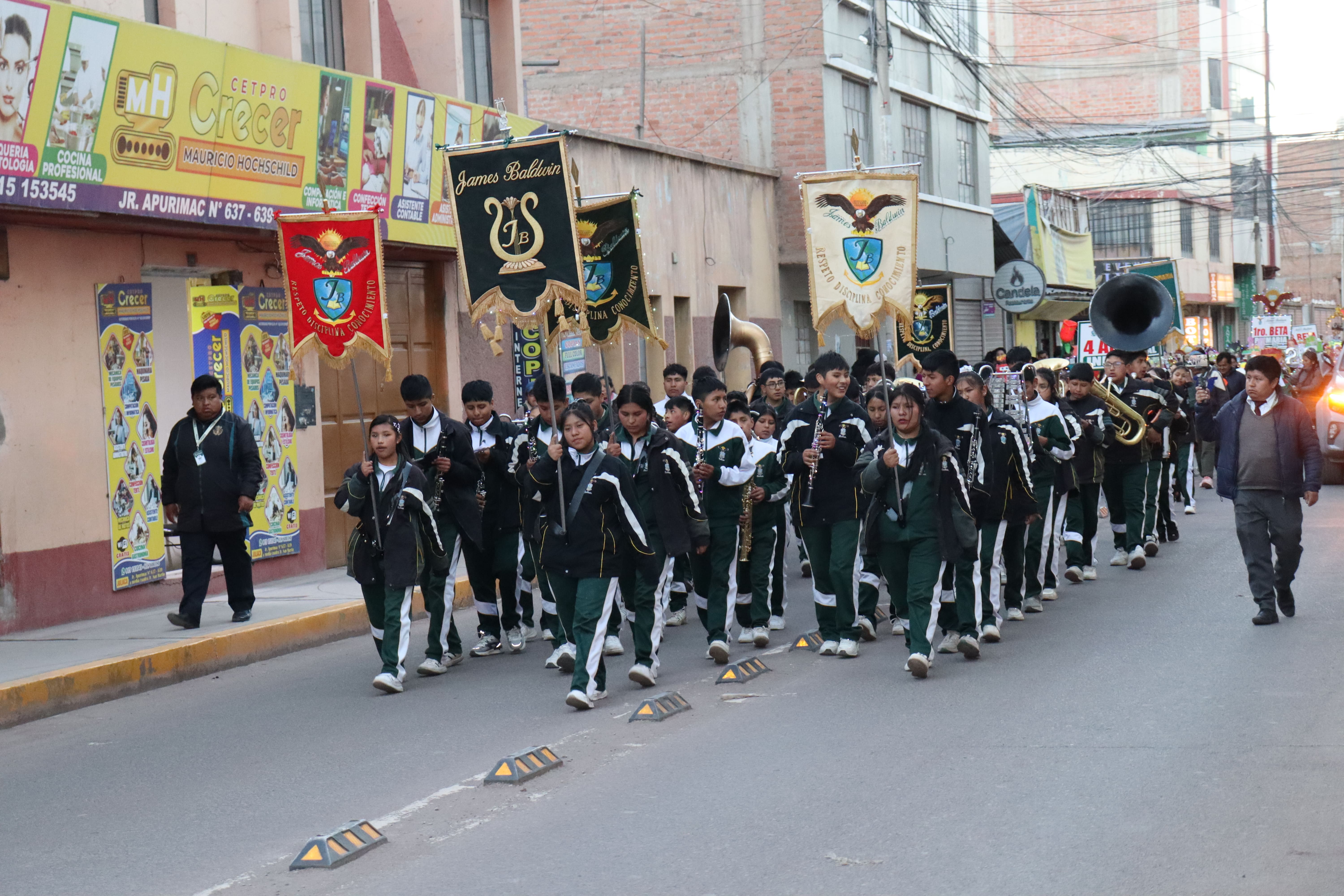 Paseo de Faroles - Sede Juliaca (20 Años)